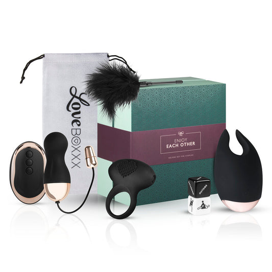 Loveboxxx Romantic Couples Box Gift Set